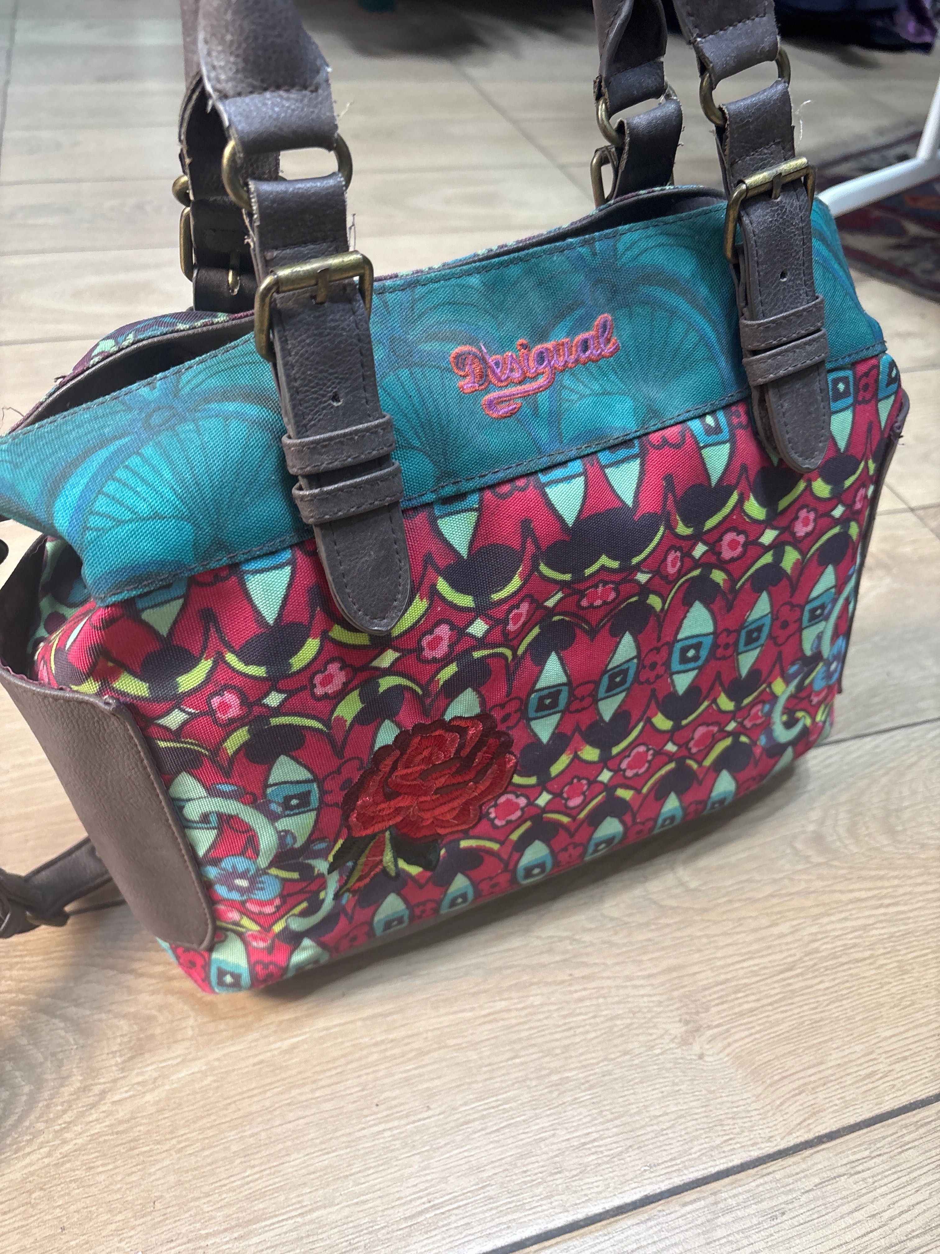 BORSA 720
