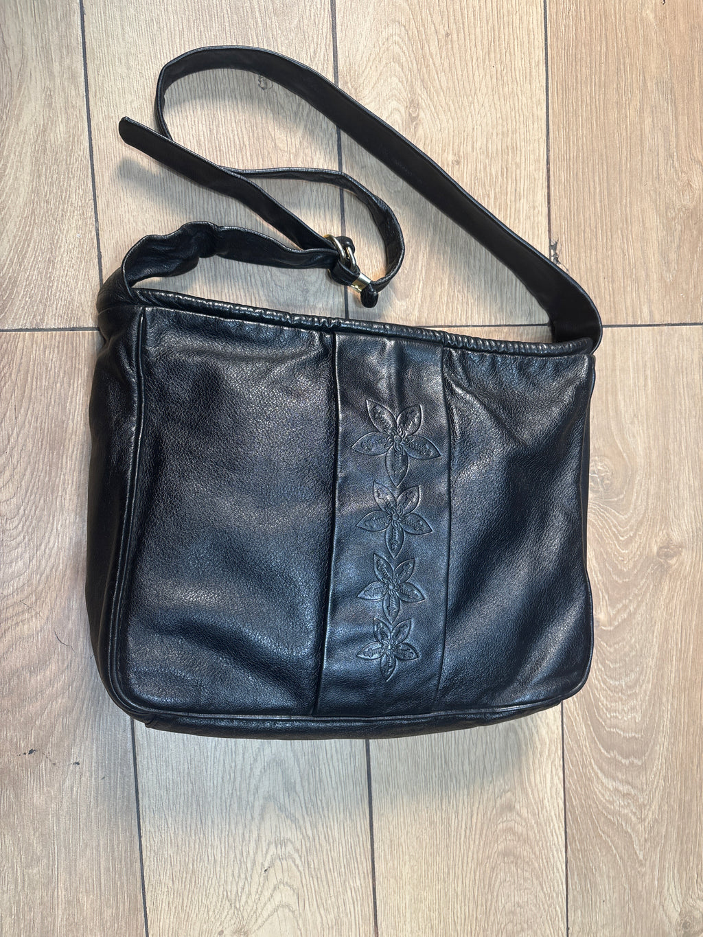 BORSA NE 712