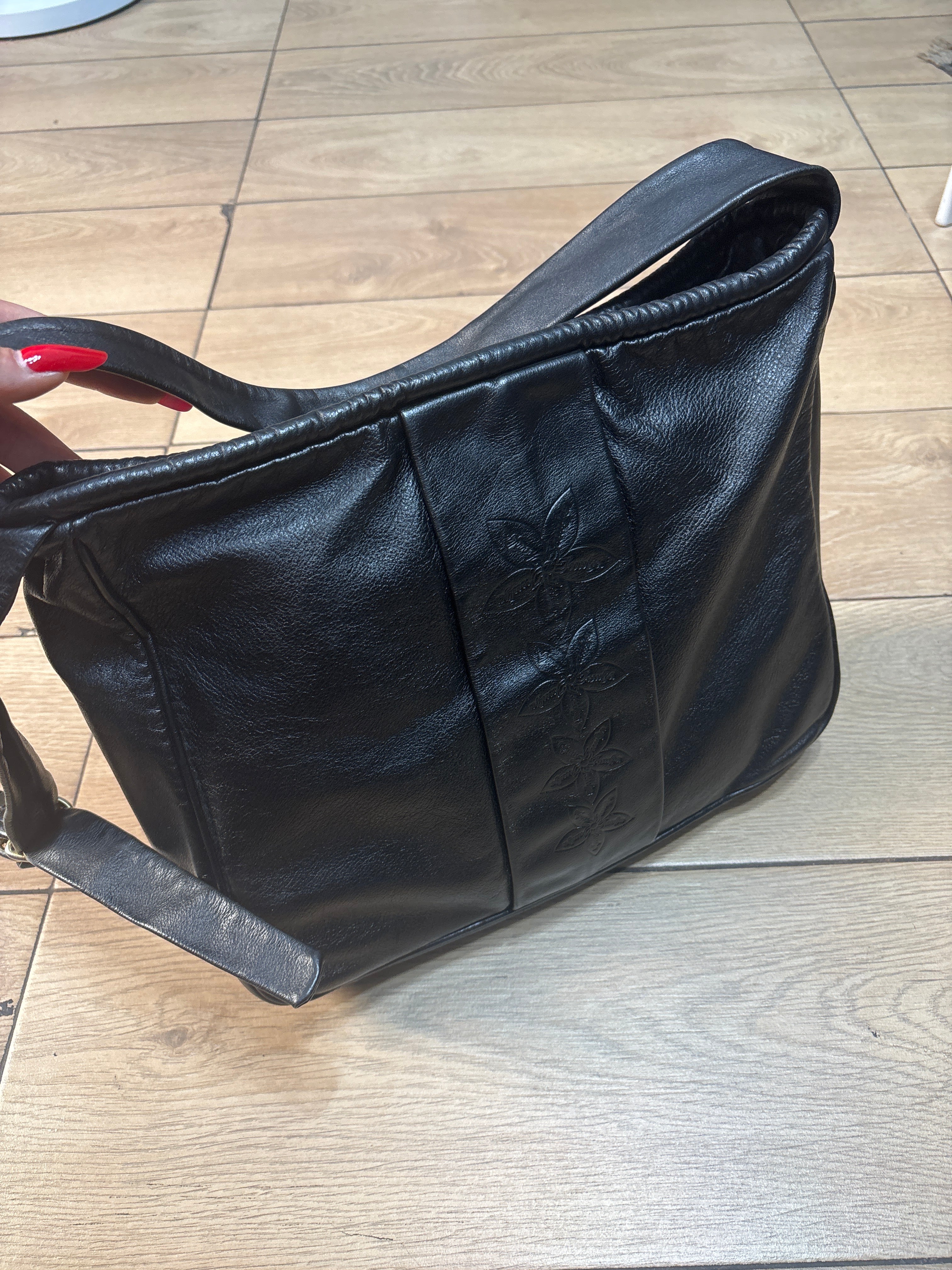 BORSA NE 712