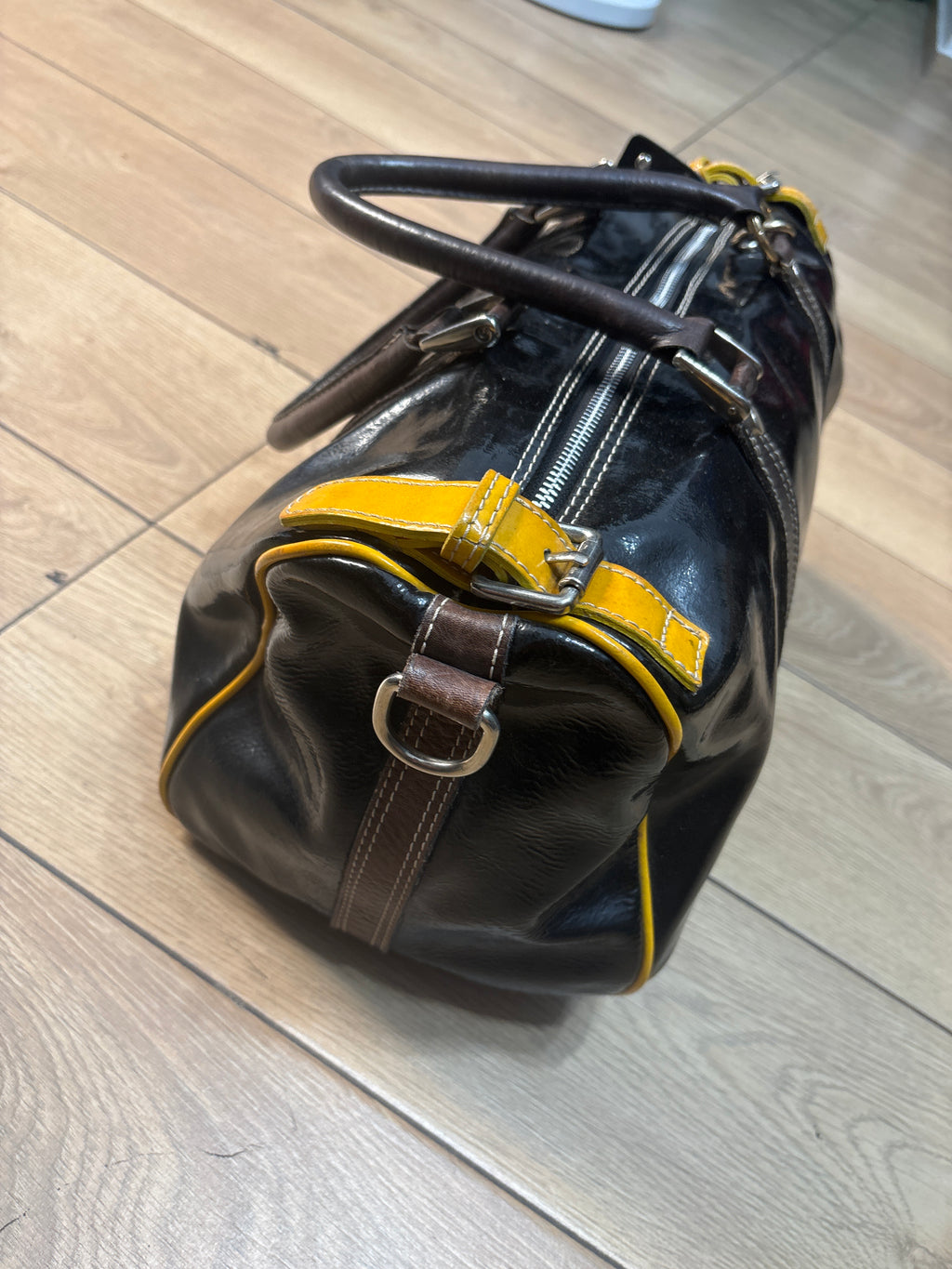 BORSA N 713
