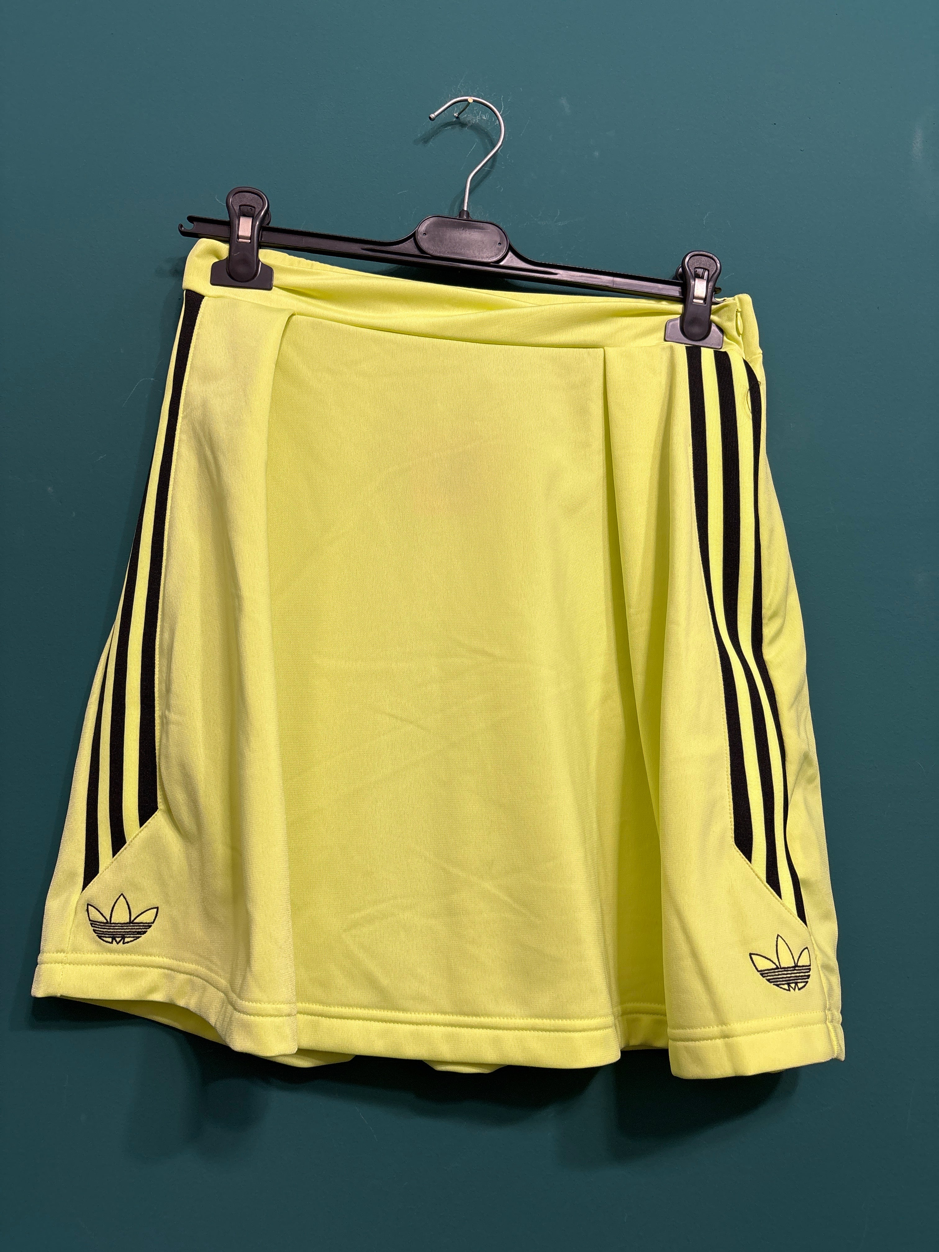 GONNA ADIDAS 385