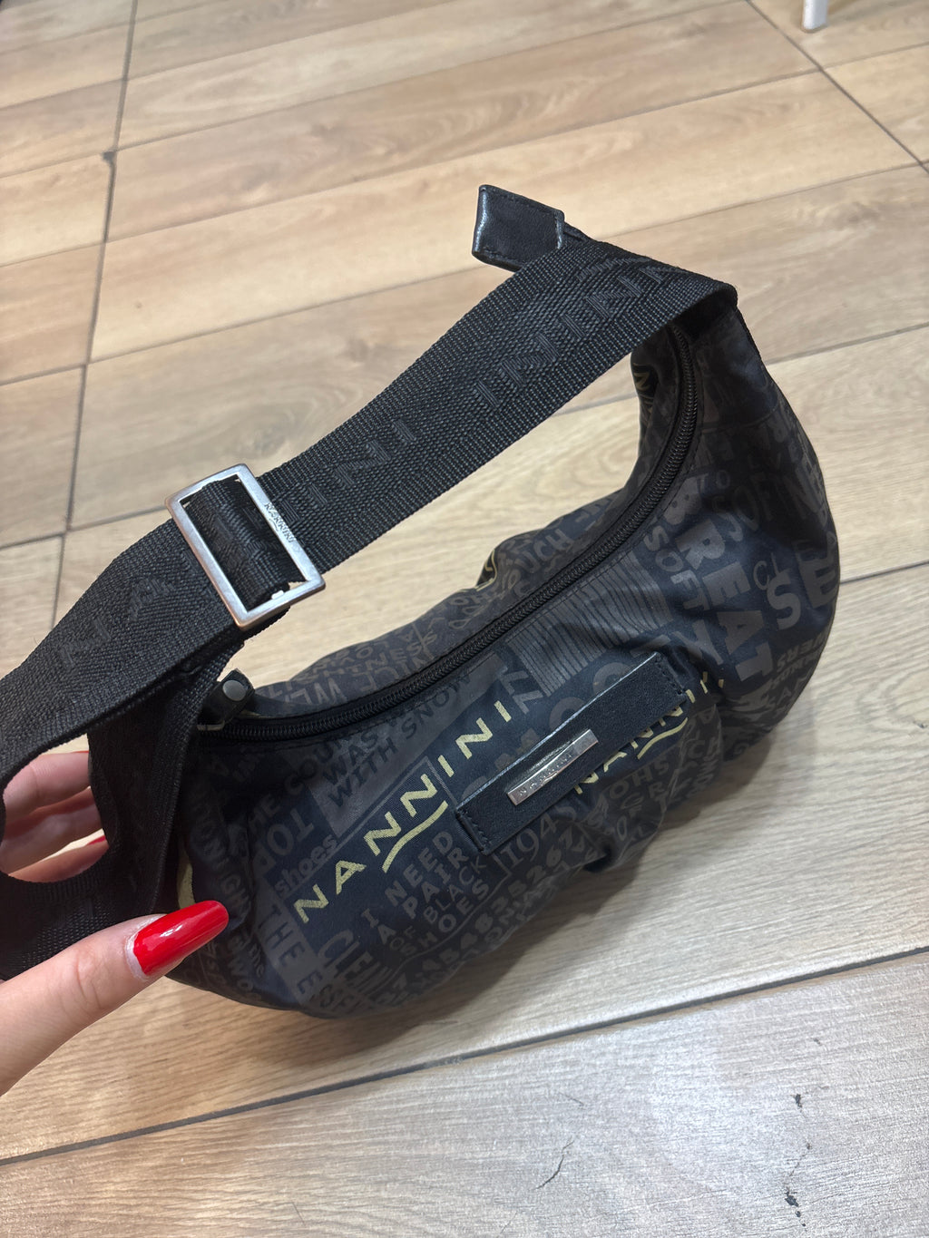 BORSA NAN 717