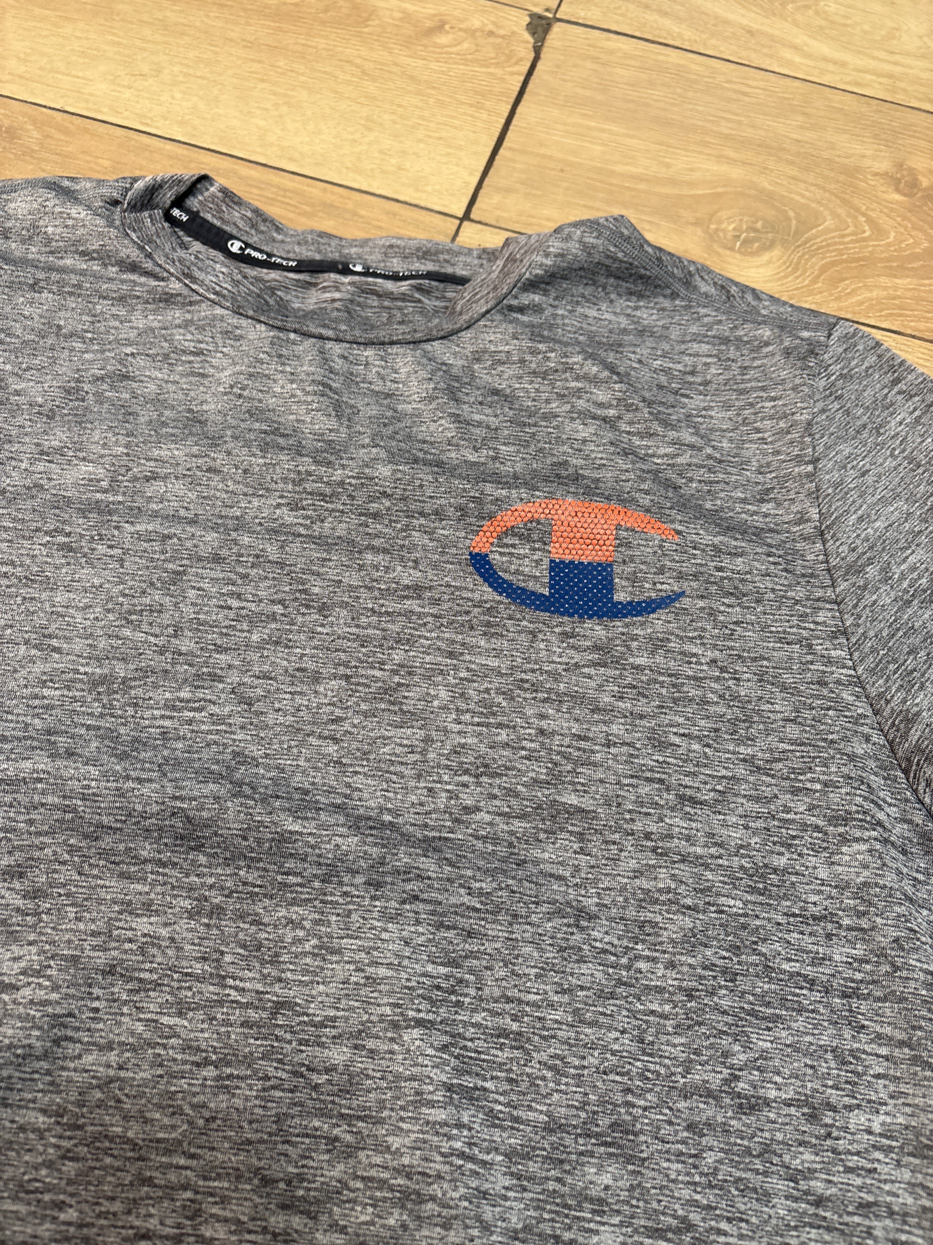 TSHIRT CHAMP 737