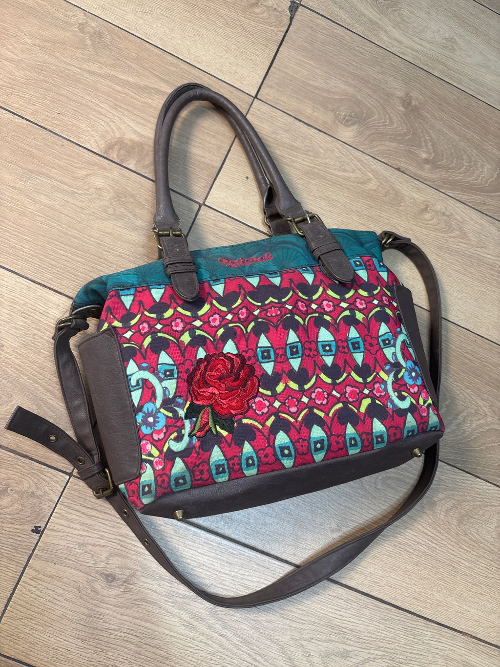 BORSA 720
