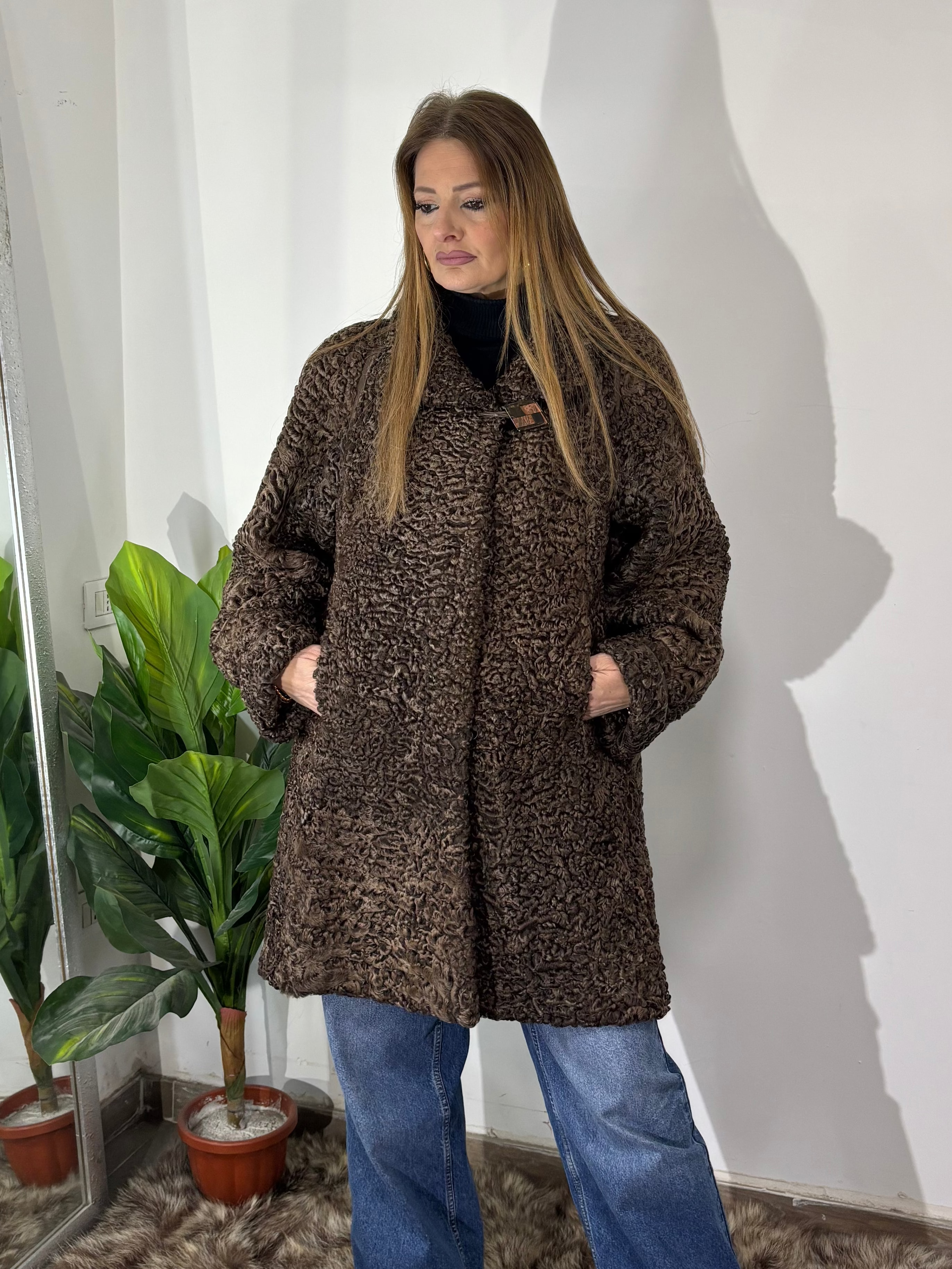 PELLICCIA IN ASTRAKAN MARRONE 01
