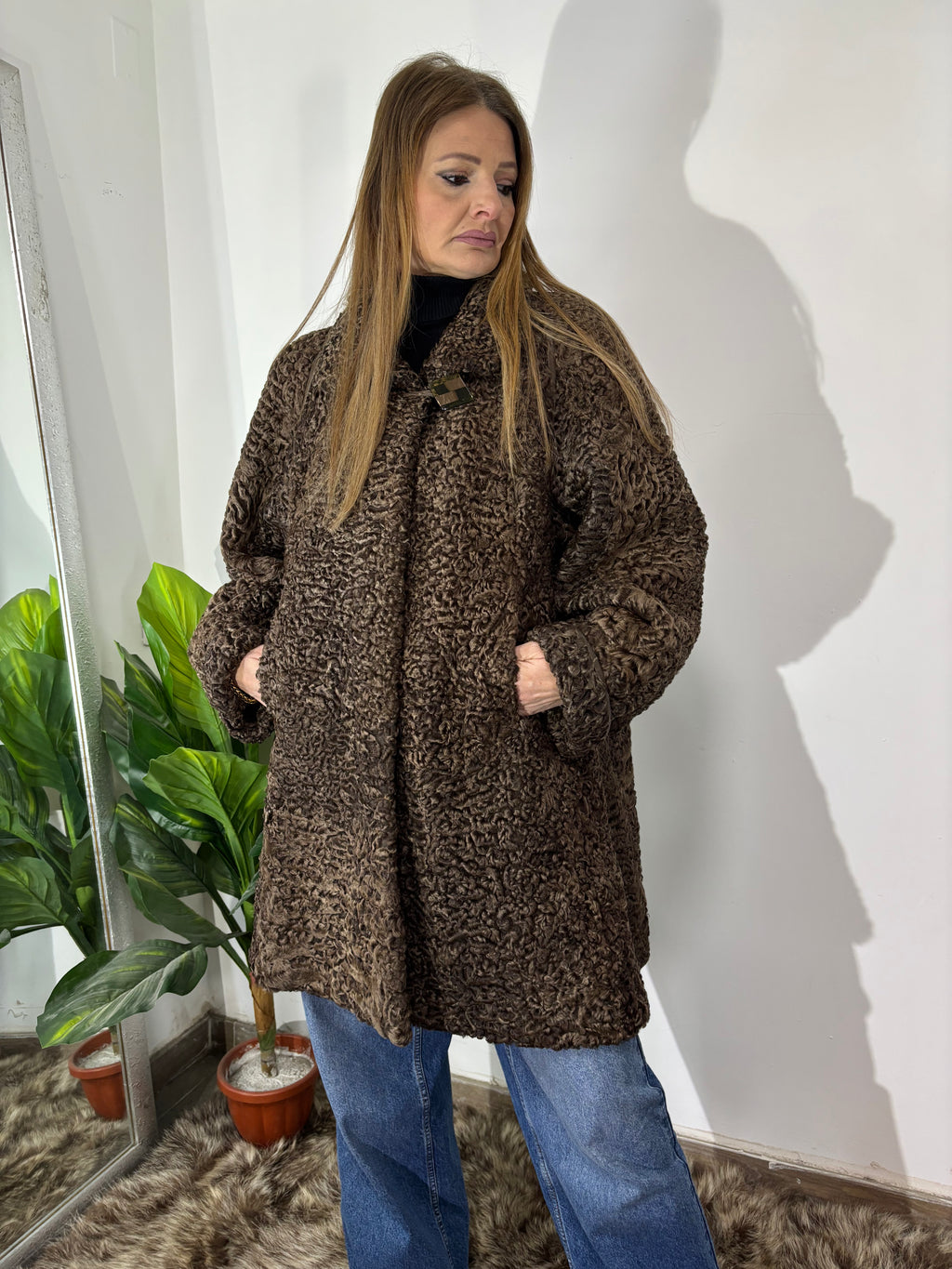 PELLICCIA IN ASTRAKAN MARRONE 01
