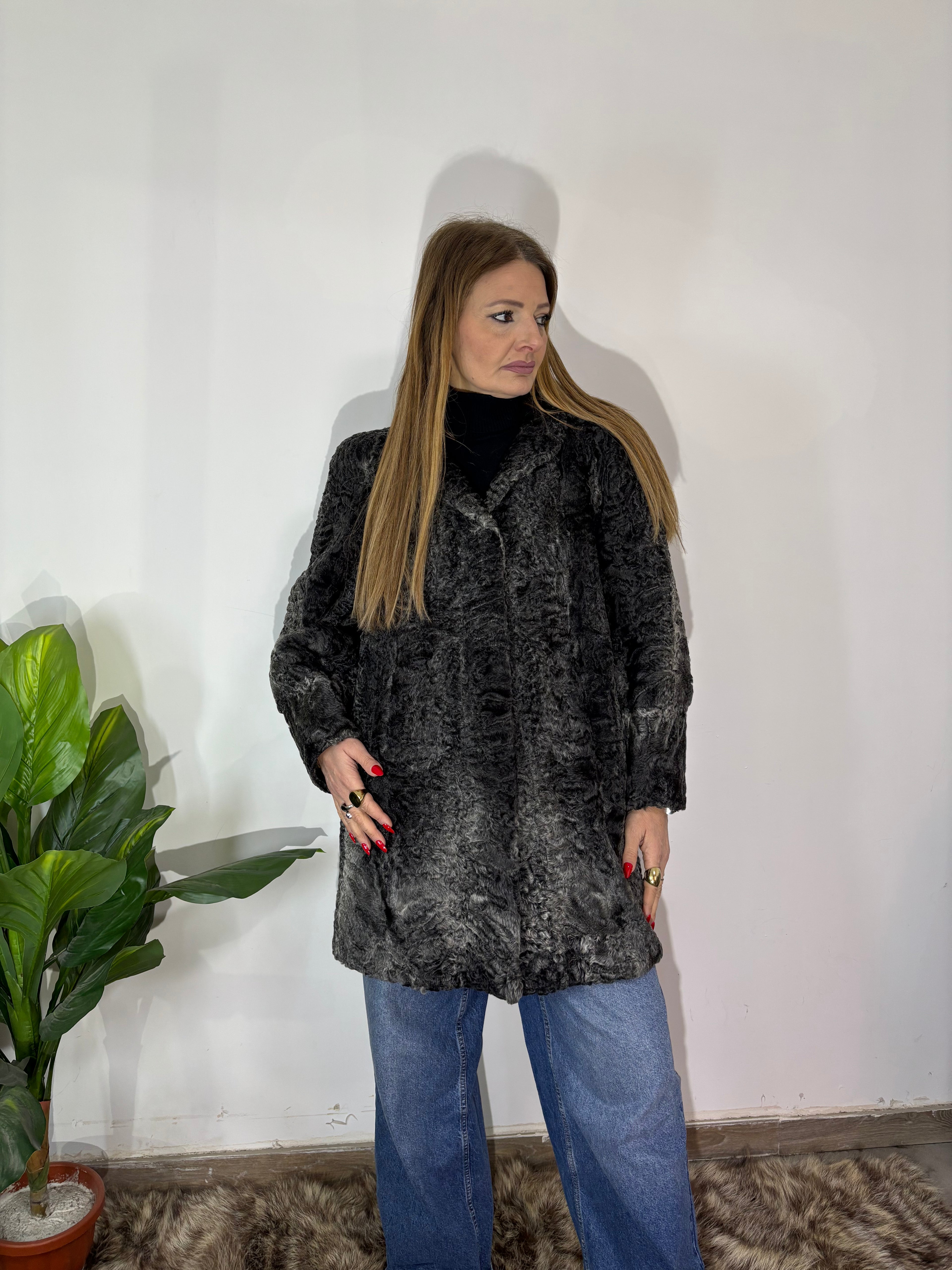 PELLICCIA IN ASTRAKAN GRIGIO 010