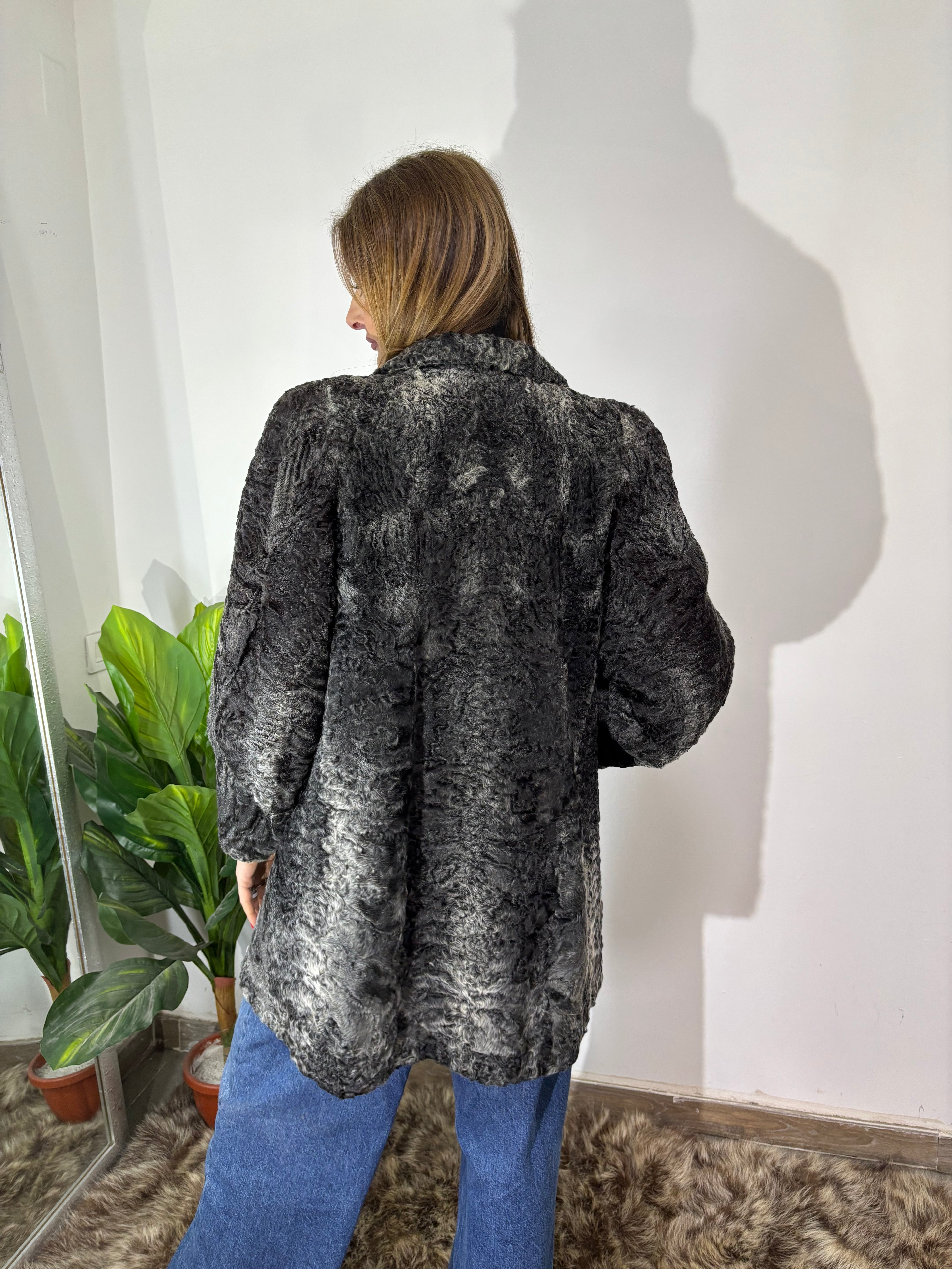 PELLICCIA IN ASTRAKAN GRIGIO 010