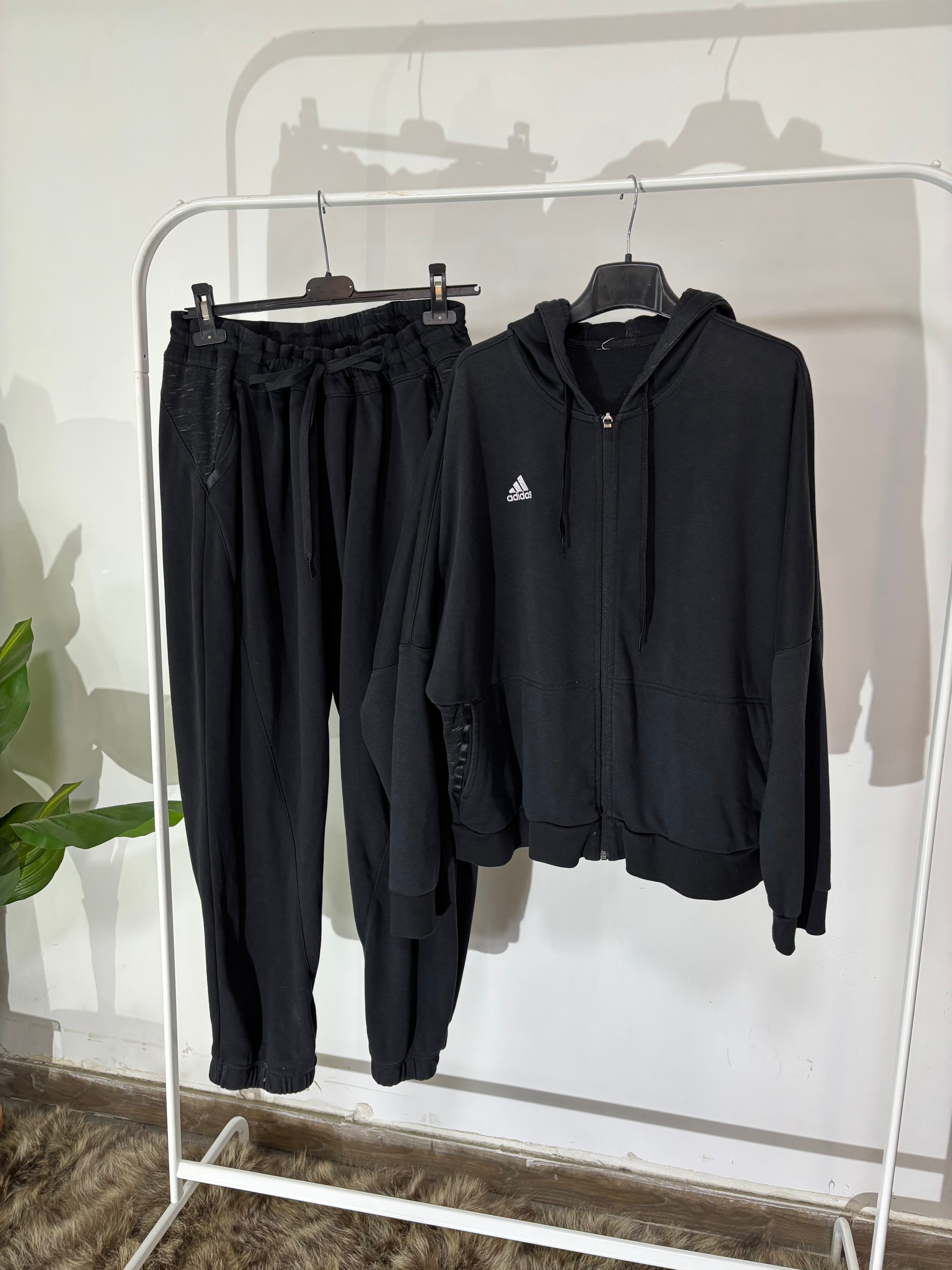TUTA ADIDAS 476