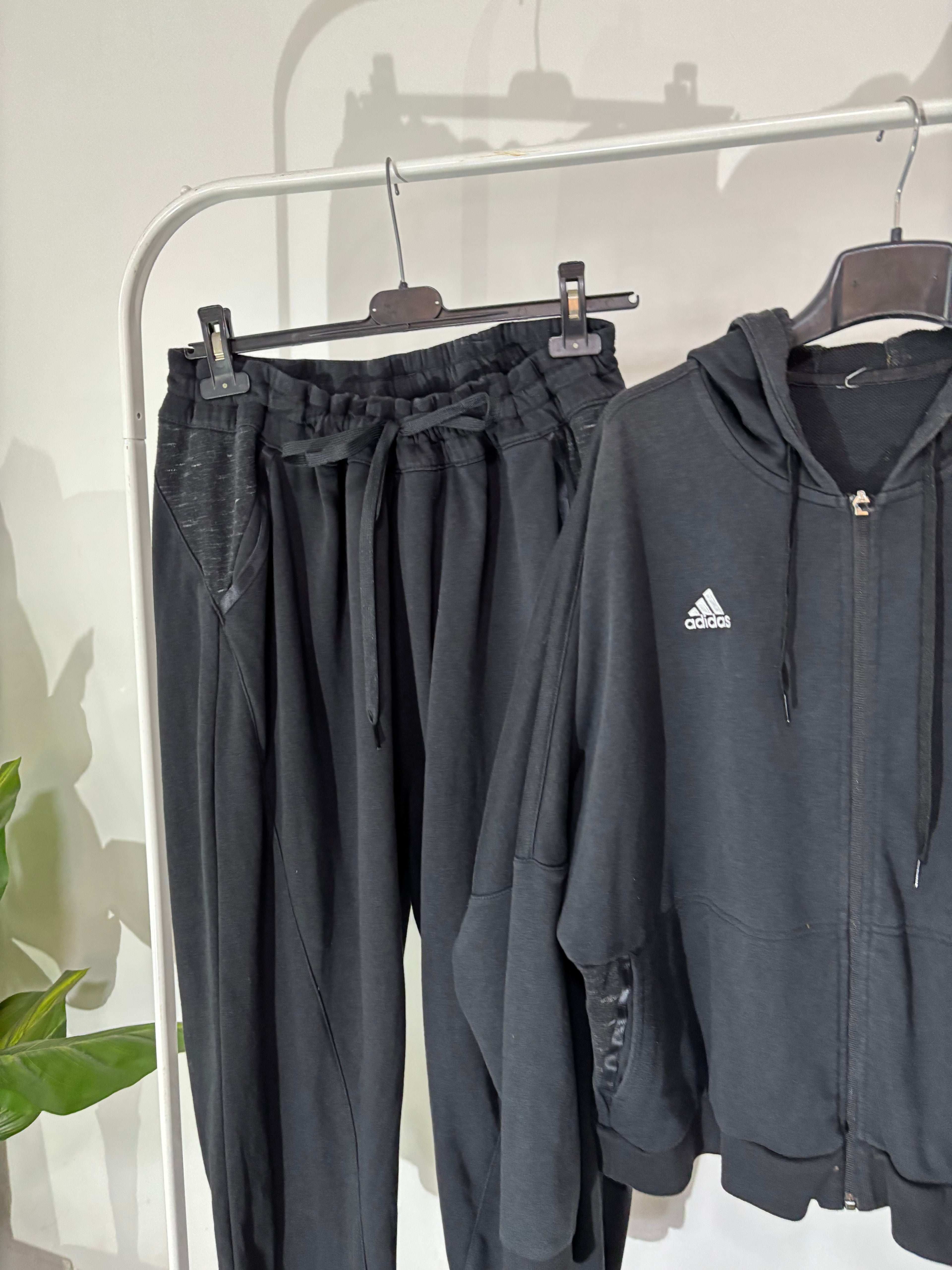 TUTA ADIDAS 476