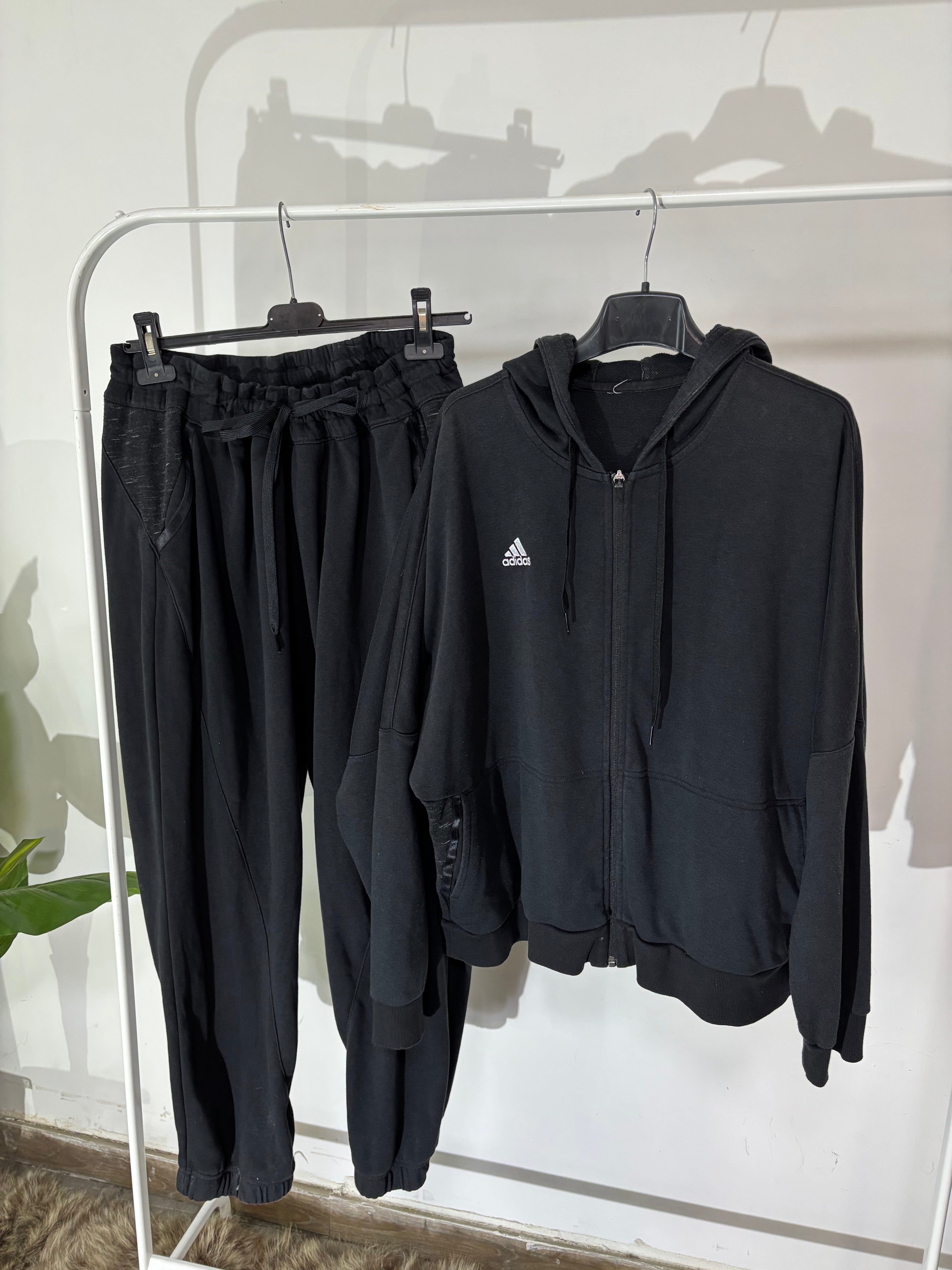 TUTA ADIDAS 476